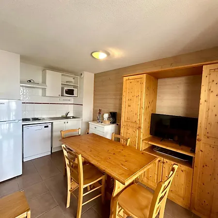 T3 Aux Angles: 6 Pers, Parking, Animaux Admis - Fr-1-758-35 Apartment *
